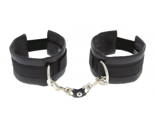 Заказать Чёрные полиуретановые наручники Luxurious Handcuffs